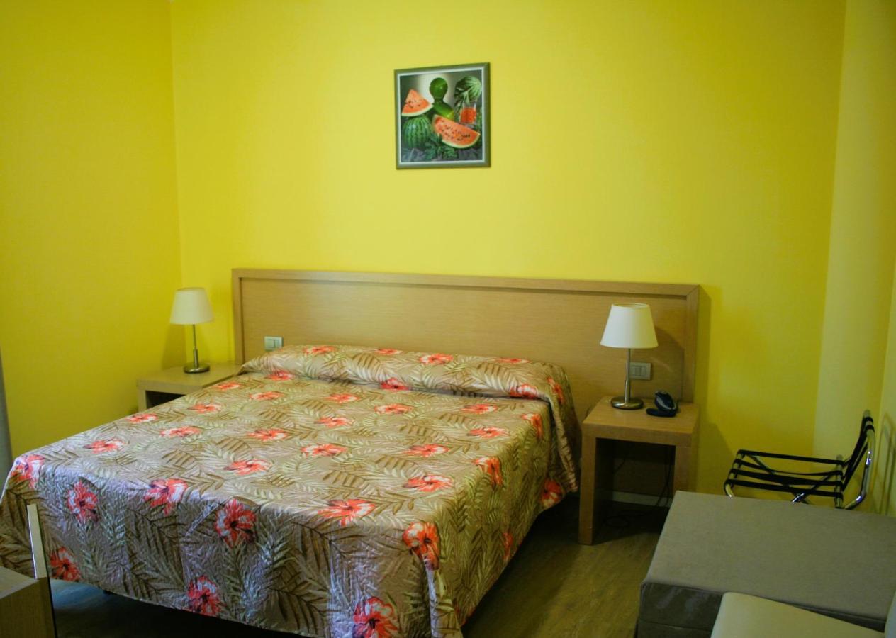 Hotel Cristallo ลินญาโน ซับเบียโดโร ภายนอก รูปภาพ